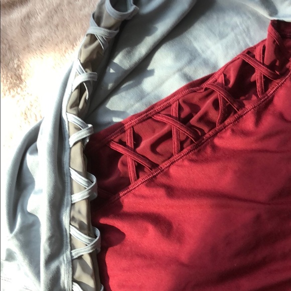 🖤❤️ VS workout tank tops - Picture 4 of 4